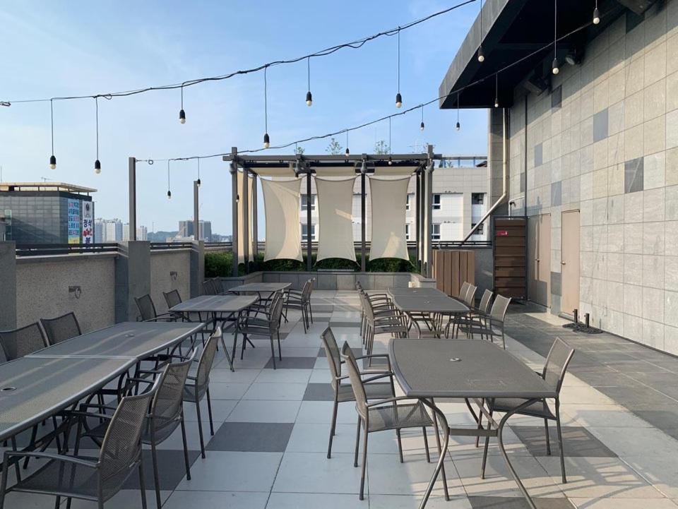 On City Hotel Чеонан Екстериор снимка