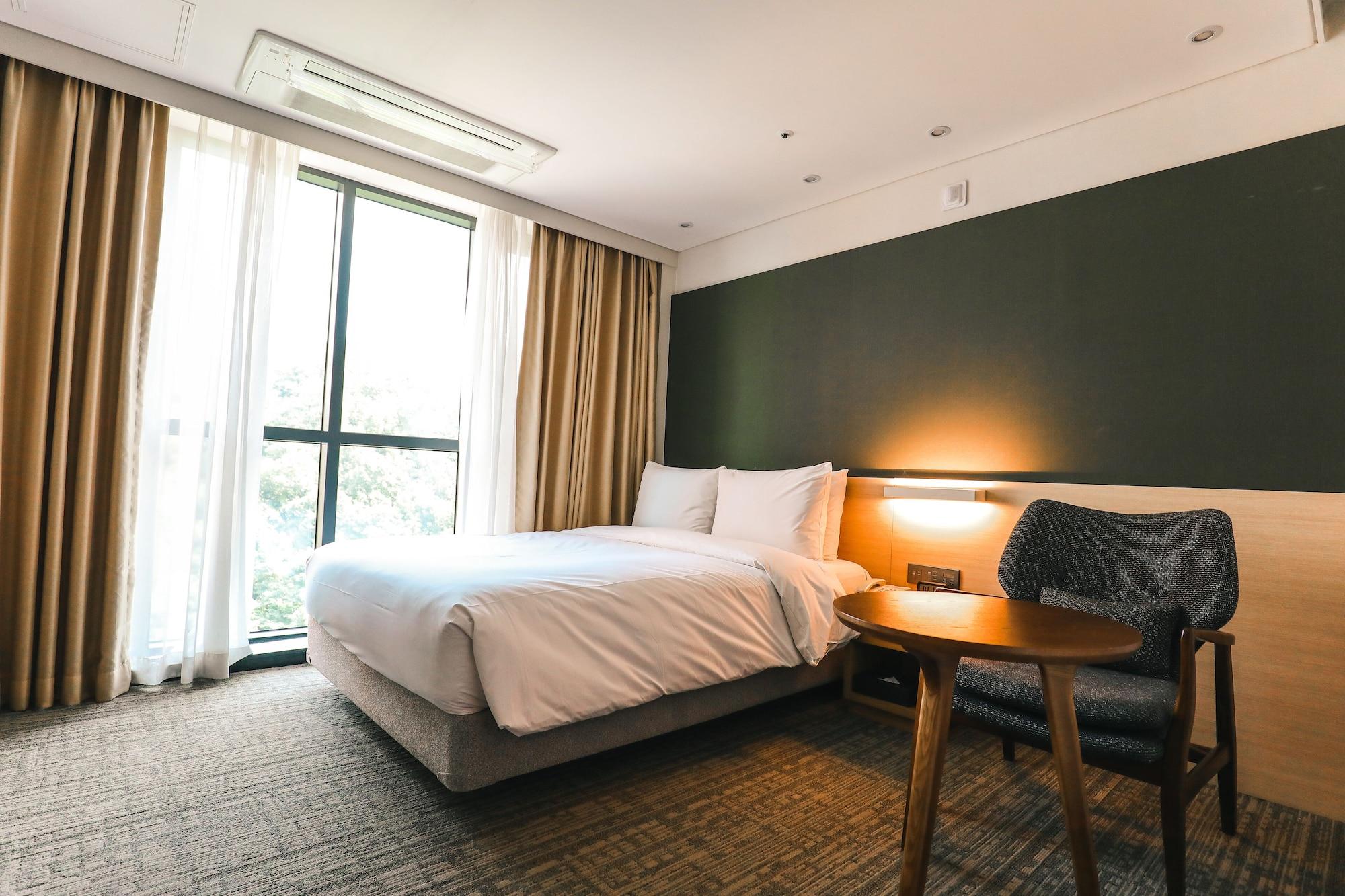 On City Hotel Чеонан Екстериор снимка