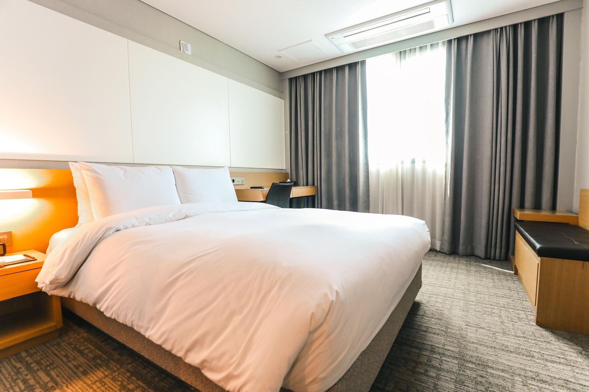 On City Hotel Чеонан Екстериор снимка