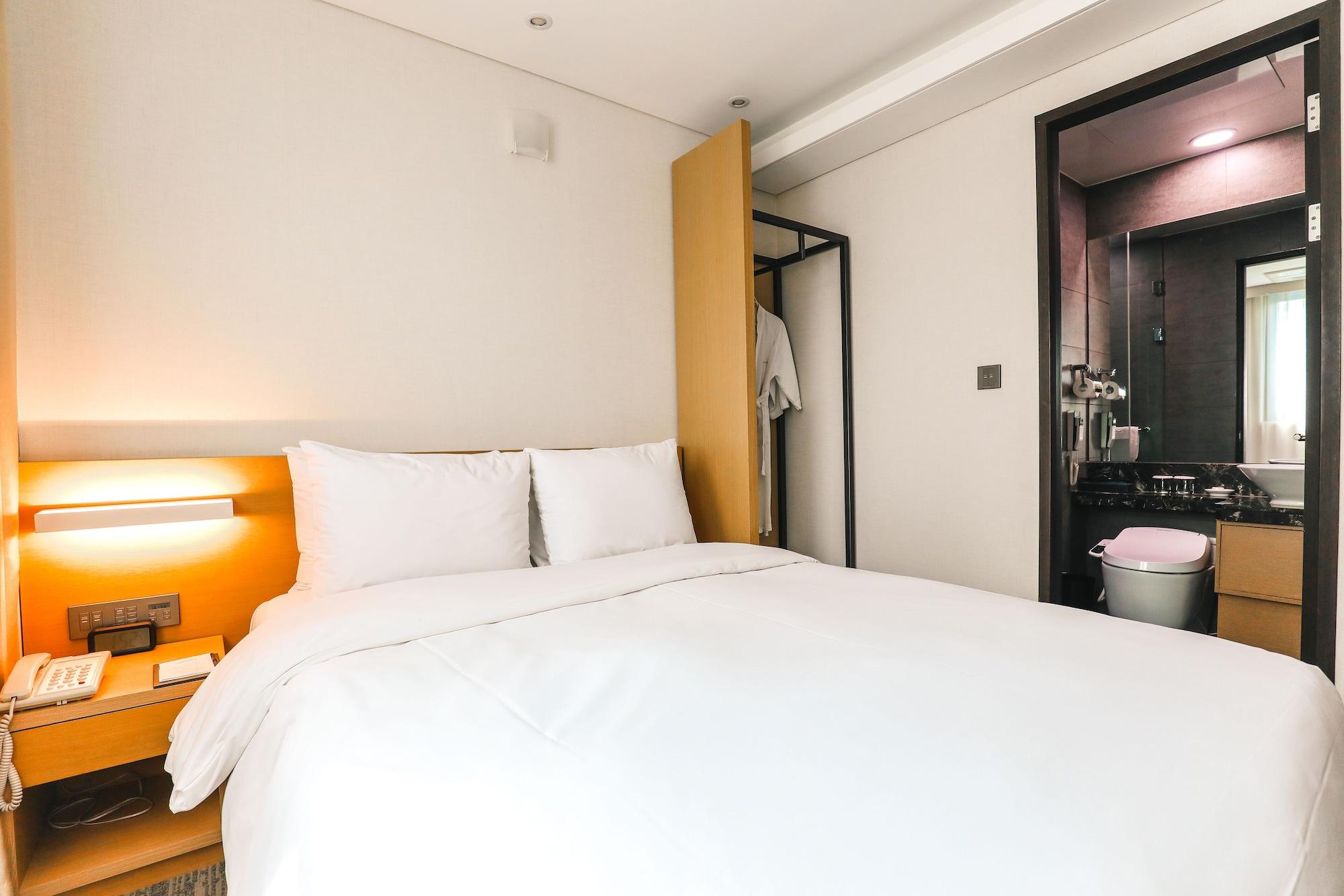 On City Hotel Чеонан Екстериор снимка