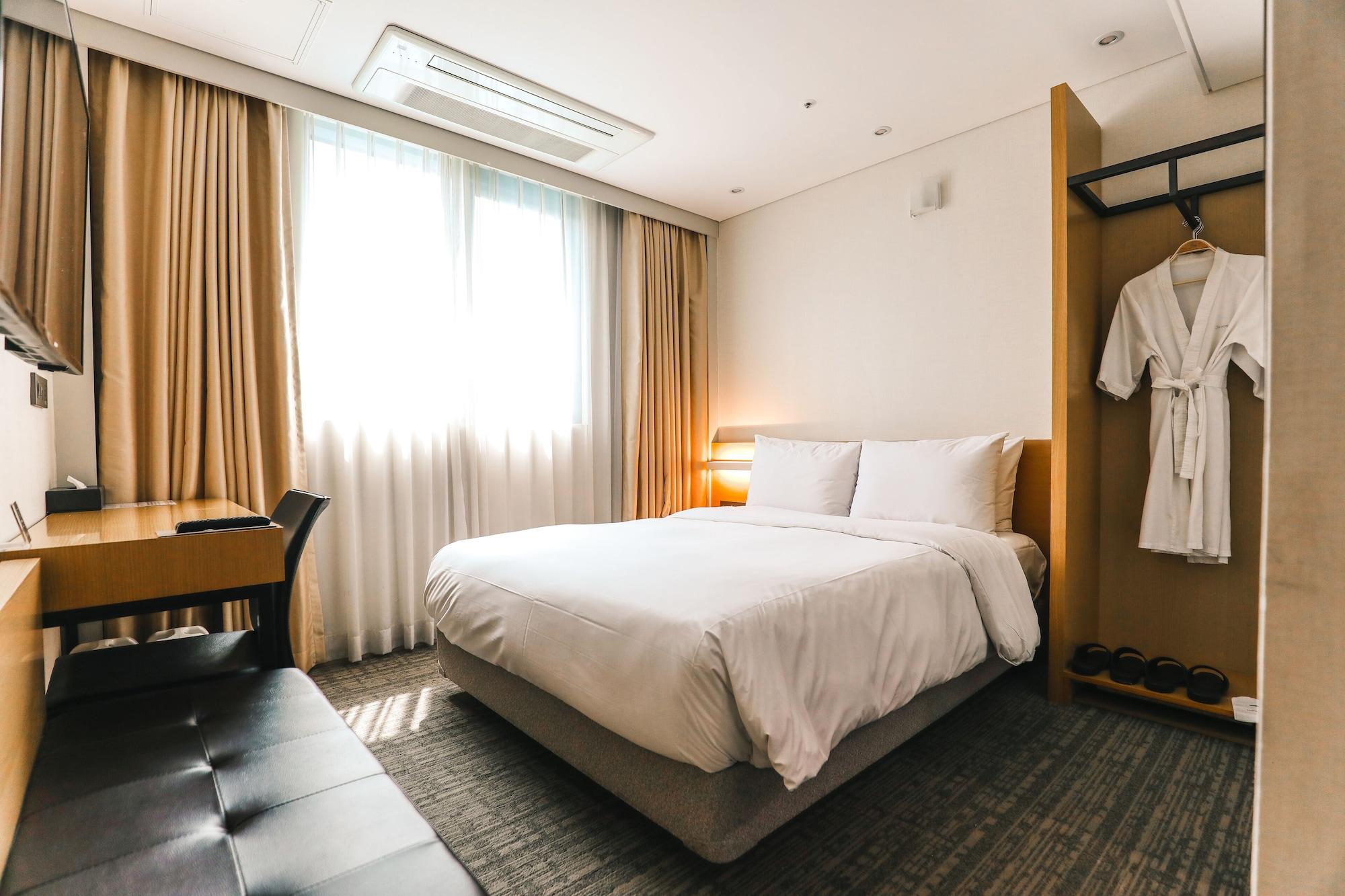 On City Hotel Чеонан Екстериор снимка