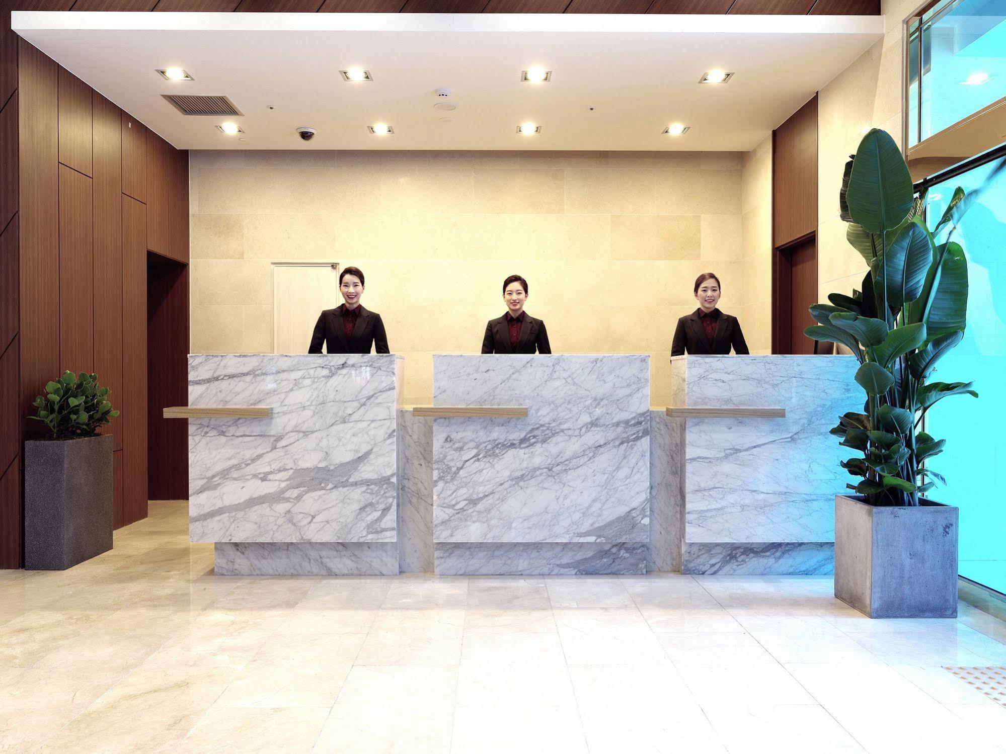 On City Hotel Чеонан Екстериор снимка